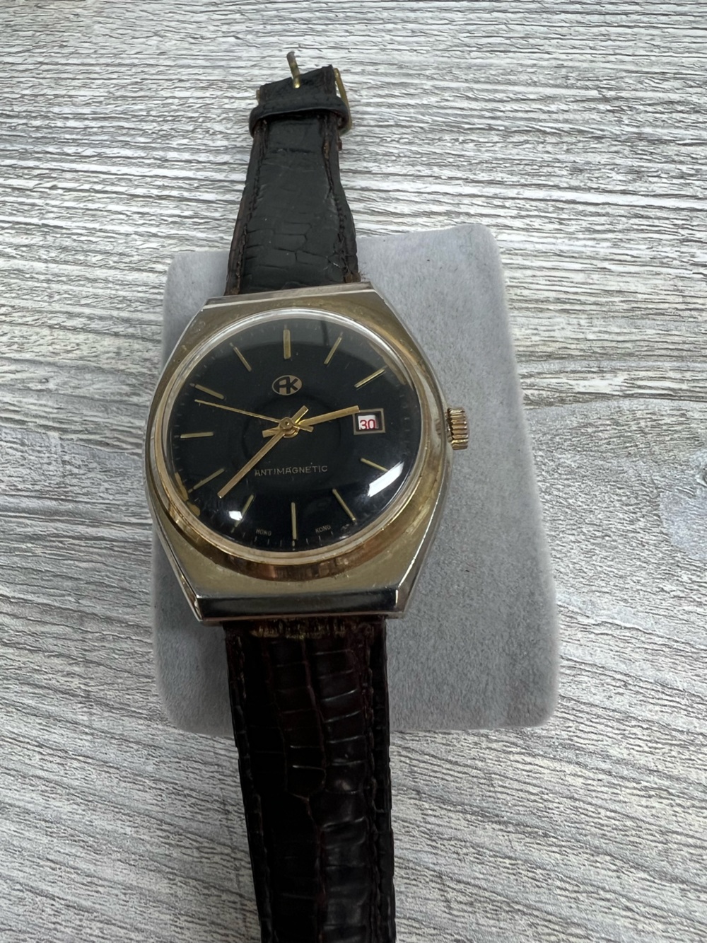 Vintage Mechanical Black Dial Gold Tone Men's Watch